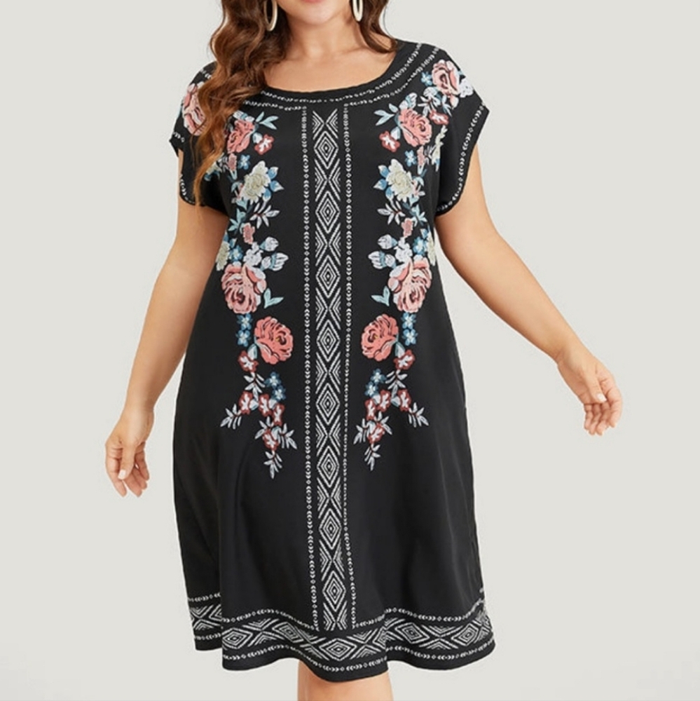NWT BloomChic Bandanna Pocket Round Neck Batwing Sleeve Dress Size 14/16